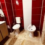 Apartament cu balcon, cu vedere la strada