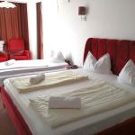 Apartament cu balcon, cu vedere la strada